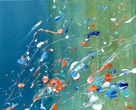 IMPULSO-DERIVA Pinceladas abstractas en tonos azules, verdes y rojos que crean una composición dinámica.